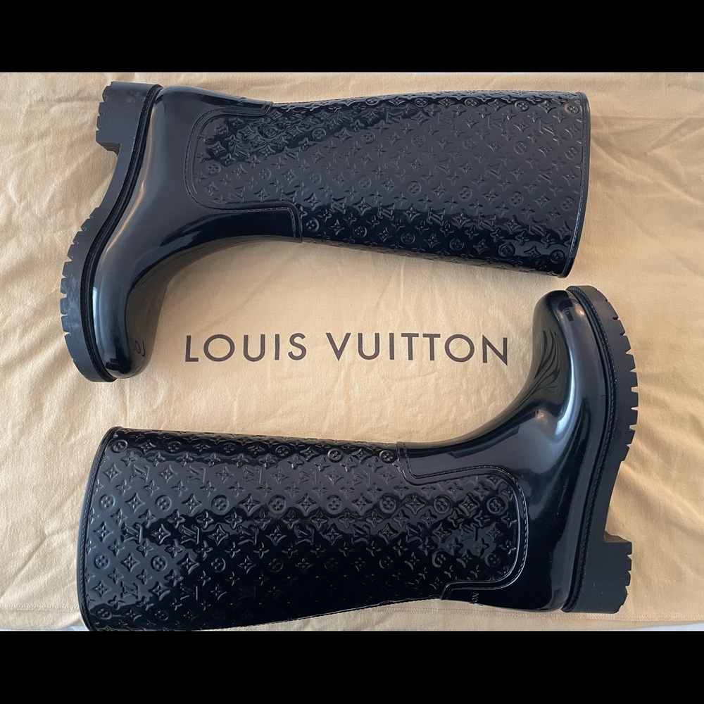 LOUIS VUITTON MONOGRAM RUBBER RAIN BOOTS